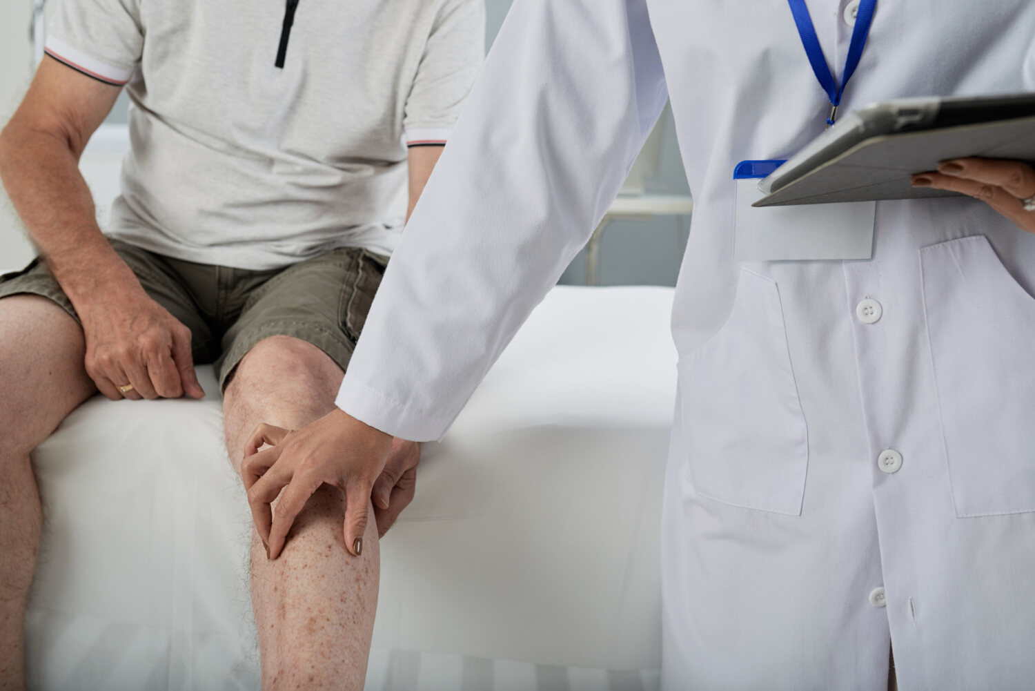 Release Your Limitations: The Ten Most Important Reasons to See Dr. Sumitz as Your Knee Specialist