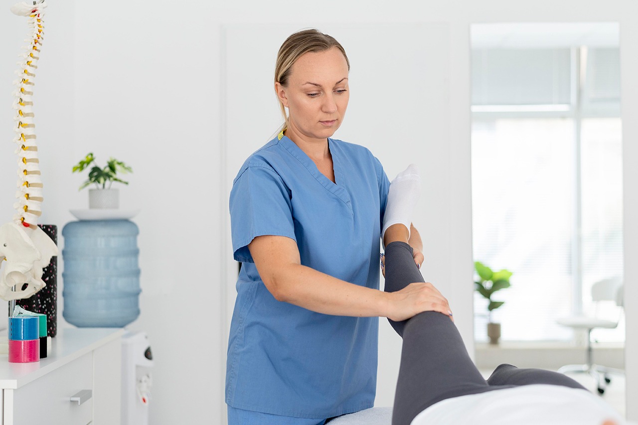 A Beginners Guide to Achieve Optimal Bone Health with Dr. Sumitz, The Best Orthopedic Doctor in Pune