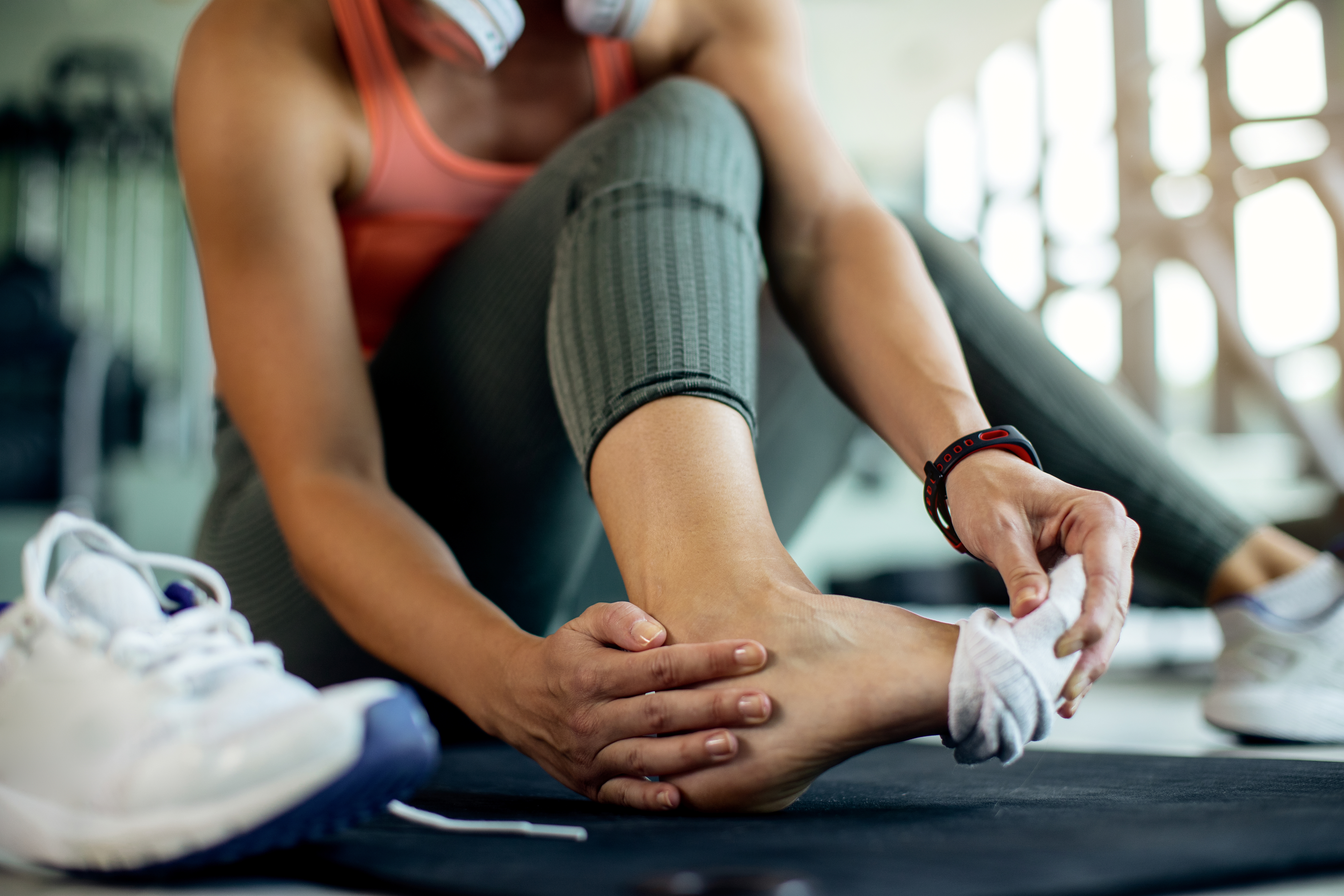 What Causes Ankle Cracking? Understanding the Reasons Behind the Sound