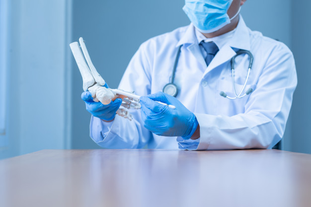 Treatments at orthopedic and physiotherapy centers